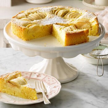 Oma's Apfelkuchen  - Grandma's Apple Cake.jpg