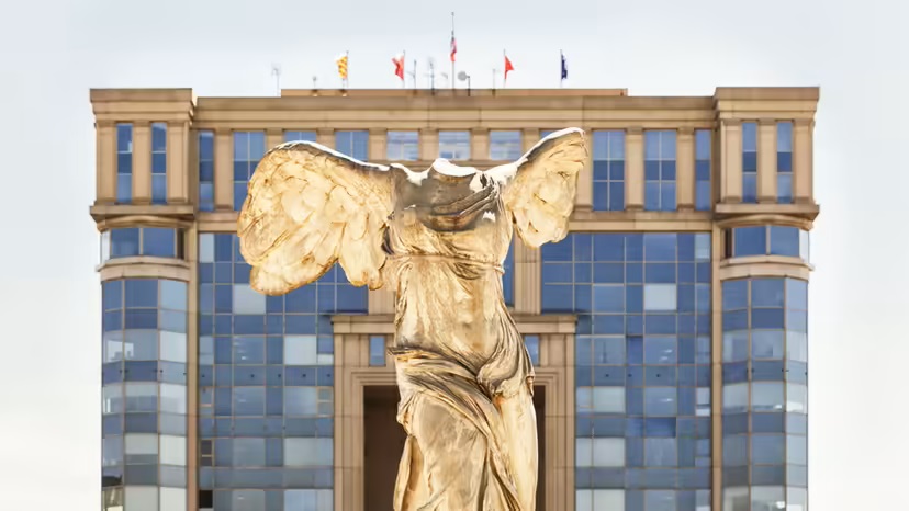 Famous Statue No. 9.jpg