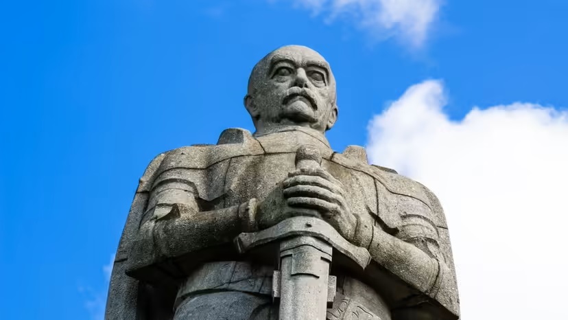 Famous Statue No. 12.jpg