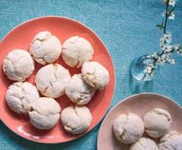 Almond Snowballs.jpg