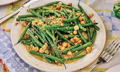 Green Beans With Hazelnut.jpg
