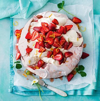 Strawberry Pavlova.jpg