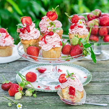 Strawberry Cupcakes.jpg